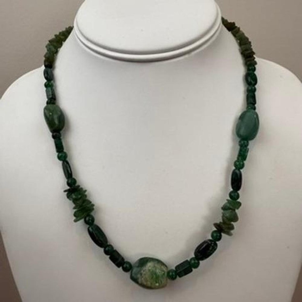 Green‎ Aventurine Quartz Necklace Beaded Stone Handcrafted Earthy